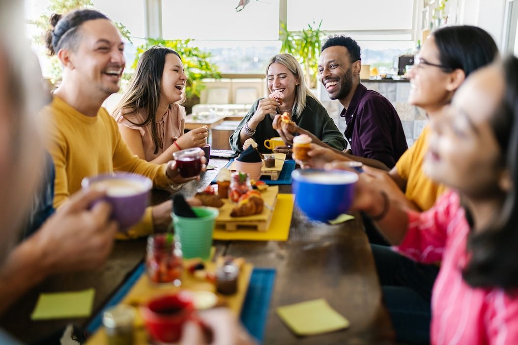 Friends enjoying brunch in Nashville. Stop Wasting Time with Laundry - Nashville Laundry Delivery